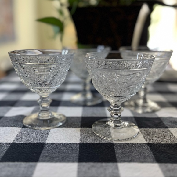 4 - Sandwich Clear Champagne Glasses by Duncan Miller - Picture 5 of 6